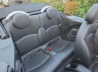 MINI Convertible 1.6 Cooper S Auto Euro 5 2dr