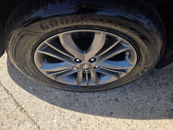 Hyundai ix35 2.0 CRDi SE Auto 4WD Euro 5 5dr (Nav)