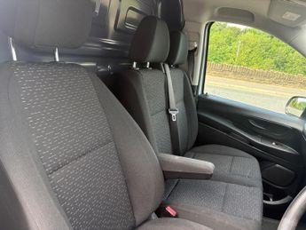 Mercedes-Benz eVito 114 e 41kWh Progressive Auto FWD L2 6dr (LWB)