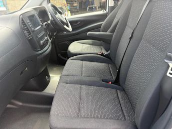 Mercedes-Benz eVito 114 e 41kWh Progressive Auto FWD L2 6dr (LWB)