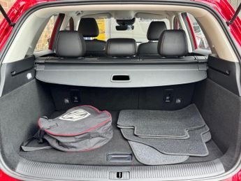 MG MG HS 1.5 T-GDI 16.6kWh Excite Auto Euro 6 (s/s) 5dr