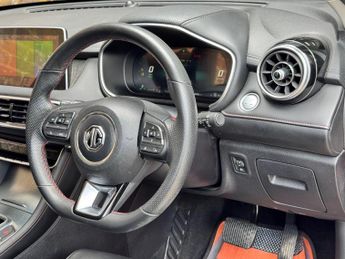 MG MG HS 1.5 T-GDI 16.6kWh Excite Auto Euro 6 (s/s) 5dr