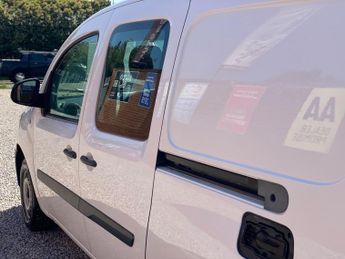 Mercedes-Benz Citan 1.5 109 CDI BlueEfficiency Crew Van L3 Euro 5 (s/s) 6dr (5 Seat)