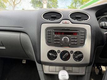 Ford Focus 1.6 Style 5dr