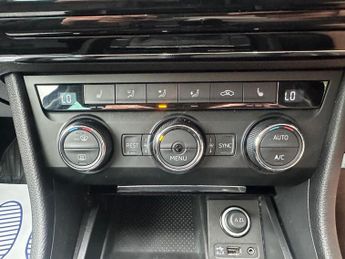 Skoda Superb 2.0 TDI SE L Executive Euro 6 (s/s) 5dr