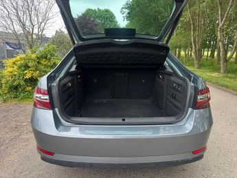 Skoda Superb 2.0 TDI SE L Executive Euro 6 (s/s) 5dr