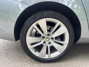 Skoda Superb 2.0 TDI SE L Executive Euro 6 (s/s) 5dr