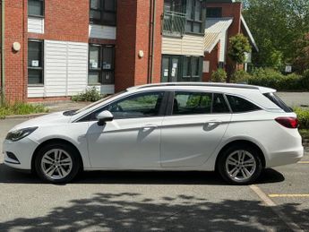 Vauxhall Astra 1.4i Turbo Design Sports Tourer 5dr Petrol Manual Euro 6 (s/s) (