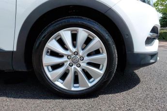 Vauxhall Grandland X 1.2 Turbo Elite Nav Auto Euro 6 (s/s) 5dr