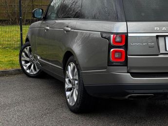 Land Rover Range Rover 2.0 P400e 12.4kWh Vogue SE Auto 4WD Euro 6 (s/s) 5dr