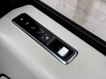 Land Rover Range Rover 2.0 P400e 12.4kWh Vogue SE Auto 4WD Euro 6 (s/s) 5dr