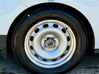 Ford Transit Courier 1.0 EcoBoost Leader L1 Euro 6 4dr