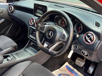 Mercedes-Benz A Class 2.1 A200d AMG Line (Premium) 7G-DCT Euro 6 (s/s) 5dr