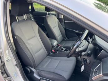 Hyundai i30 1.6 CRDi Style Auto Euro 5 5dr