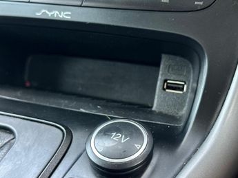 Ford Focus 1.6 Zetec Powershift Euro 6 5dr