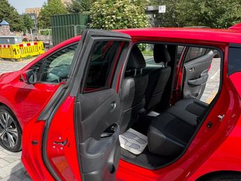 Nissan Leaf 40kWh N-Connecta Auto 5dr