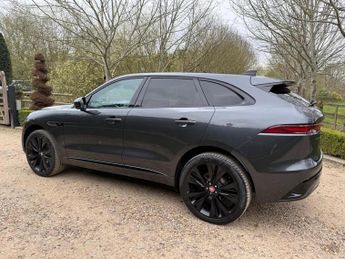 Jaguar F-PACE 2.0 D200 MHEV R-Dynamic HSE Auto AWD Euro 6 (s/s) 5dr