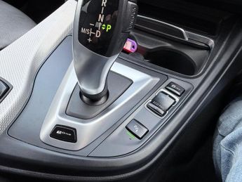 BMW 3 Series 2.0 330e 7.6kWh M Sport Saloon 4dr Petrol Plug-in Hybrid Auto Eu