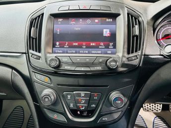 Vauxhall Insignia 2.0 CDTi SRi VX Line Nav Auto Euro 6 5dr