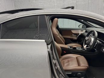 Mercedes-Benz CLA 1.3 CLA250e 15.6kWh AMG Line (Premium Plus) Coupe 8G-DCT Euro 6 
