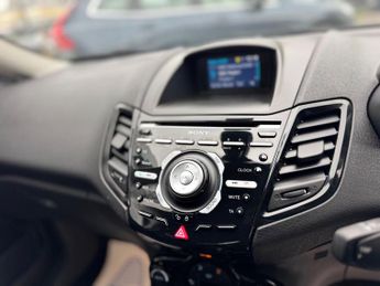 Ford Fiesta 1.6 Titanium Powershift Euro 5 5dr