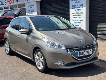 Peugeot 208 1.2 VTi Allure Euro 5 5dr
