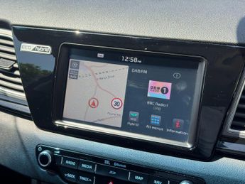 Kia Niro 1.6h GDi 3 DCT Euro 6 (s/s) 5dr ( 16in Alloy)