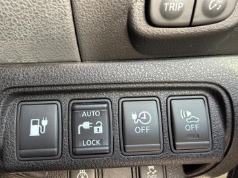 Nissan Leaf 30kWh Tekna Auto 5dr