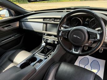 Jaguar XF 2.0d R-Sport Euro 6 (s/s) 4dr