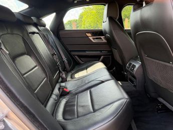 Jaguar XF 2.0d R-Sport Euro 6 (s/s) 4dr