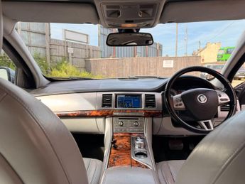 Jaguar XF 3.0d V6 Premium Luxury Auto Euro 5 4dr