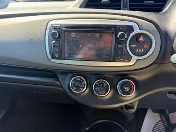 Toyota Yaris 1.33 Dual VVT-i TR Multidrive S Euro 5 5dr