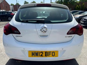 Vauxhall Astra 2.0 CDTi ecoFLEX SRi Euro 5 (s/s) 5dr