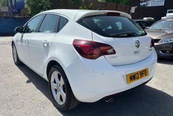 Vauxhall Astra 2.0 CDTi ecoFLEX SRi Euro 5 (s/s) 5dr