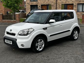 Kia Soul 1.6 CRDi 2 SUV 5dr Diesel Manual Euro 4 (126 bhp)