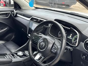 MG MG ZS 44.5kWh Exclusive Auto 5dr