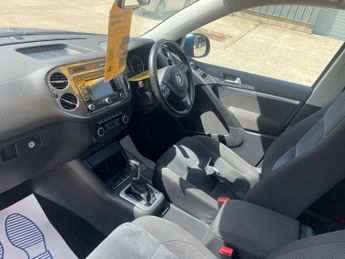 Volkswagen Tiguan 2.0 TDI BlueMotion Tech Match DSG 4WD Euro 5 (s/s) 5dr