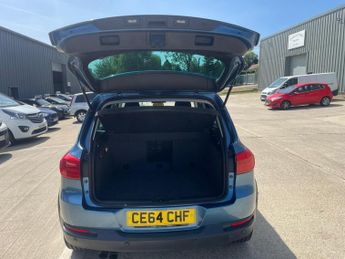 Volkswagen Tiguan 2.0 TDI BlueMotion Tech Match DSG 4WD Euro 5 (s/s) 5dr