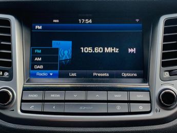 Hyundai TUCSON 1.7 CRDi Blue Drive SE Nav DCT Euro 6 (s/s) 5dr