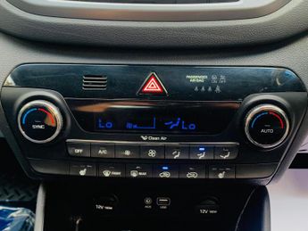 Hyundai TUCSON 1.7 CRDi Blue Drive SE Nav DCT Euro 6 (s/s) 5dr