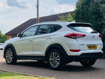 Hyundai TUCSON 1.7 CRDi Blue Drive SE Nav DCT Euro 6 (s/s) 5dr