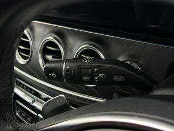 Mercedes-Benz E Class 2.0 E220d AMG Line (Premium) G-Tronic+ 4MATIC Euro 6 (s/s) 5dr