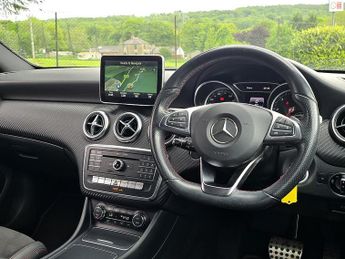 Mercedes-Benz A Class 2.1 A200d AMG Line (Premium) Hatchback 5dr Diesel 7G-DCT Euro 6 