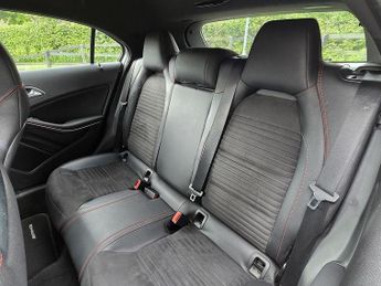 Mercedes-Benz A Class 2.1 A200d AMG Line (Premium) Hatchback 5dr Diesel 7G-DCT Euro 6 