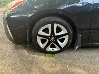 Toyota Prius 1.8 VVT-h Business Edition Plus CVT Euro 6 (s/s) 5dr (15in Alloy