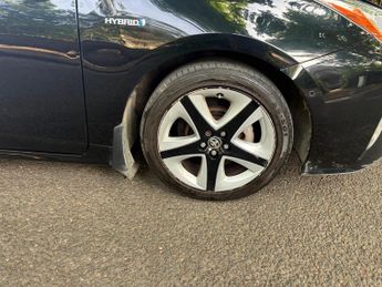 Toyota Prius 1.8 VVT-h Business Edition Plus CVT Euro 6 (s/s) 5dr (15in Alloy