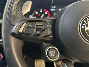 Alfa Romeo Stelvio 2.2 TD Veloce SUV 5dr Diesel Auto Q4 AWD Euro 6 (s/s) (210 ps)