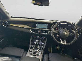 Alfa Romeo Stelvio 2.2 TD Veloce SUV 5dr Diesel Auto Q4 AWD Euro 6 (s/s) (210 ps)
