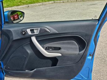 Ford Fiesta 1.4 Titanium 5dr
