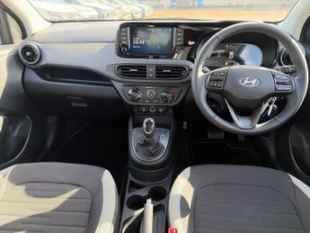 Hyundai i10 1.0 Advance 5dr Automatic
